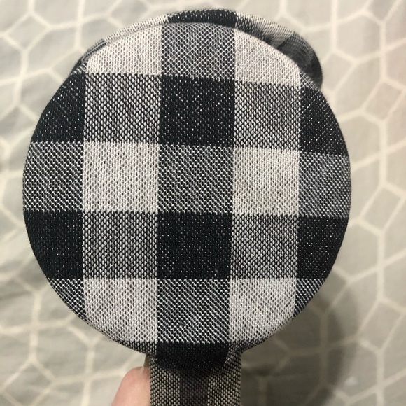 Burberry earmuffs one size fits all - Picture 2 of 6